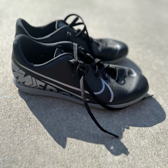 Nike Mercurial Indoor soccer futsal shoes - Picture 6 of 6